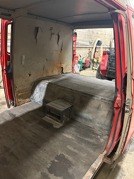 Volkswagen Transporter 19 of 22