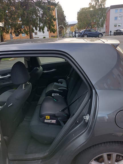 Toyota Auris 6 of 9