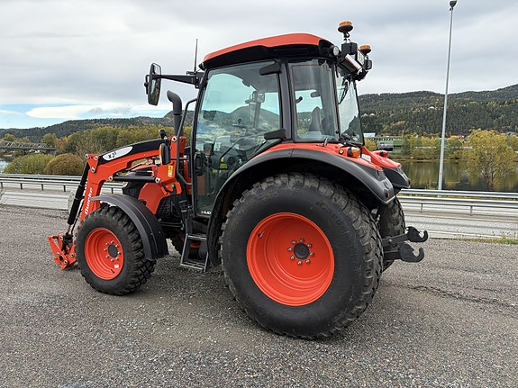 Kubota M4-073   LASTER, FRONTHYD,TO SETT HJUL 2024, kr 685 000,-