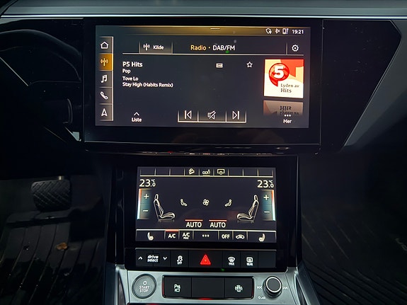 Audi e-tron 20 of 22