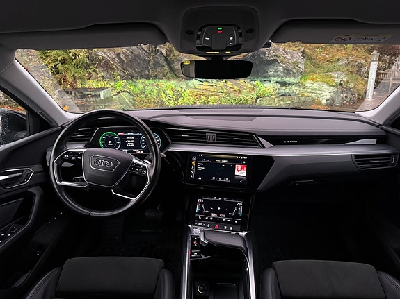 Audi e-tron 13 of 22
