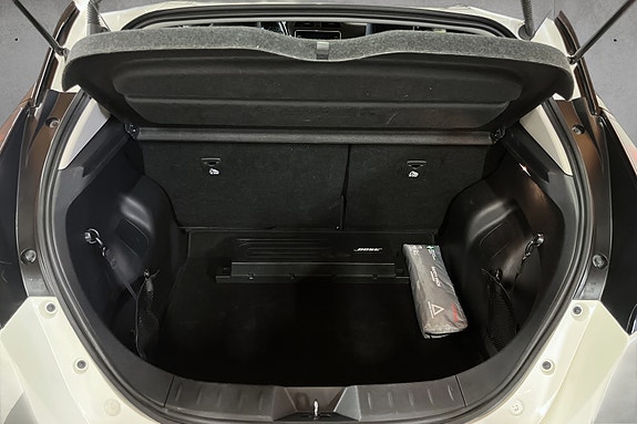 Nissan Leaf 29 of 30