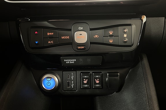Nissan Leaf 13 of 30