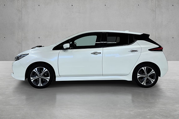 Nissan Leaf 2 of 30