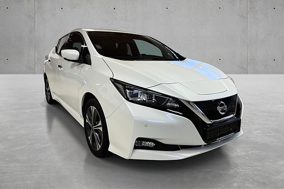 Nissan Leaf 3 of 30