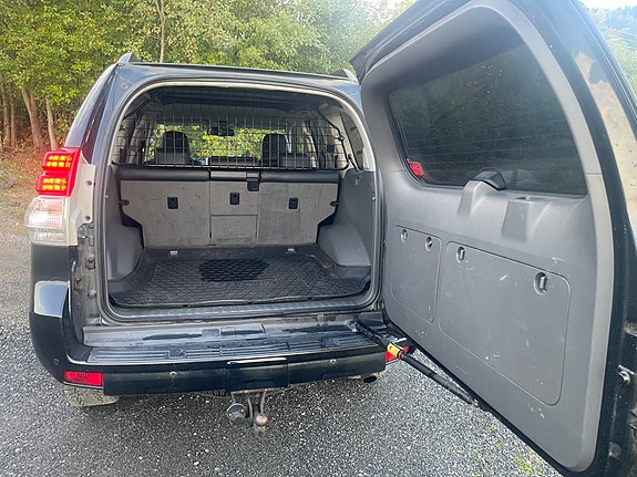 Toyota Land Cruiser 5 of 20