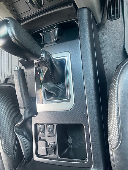 Toyota Land Cruiser 12 of 20