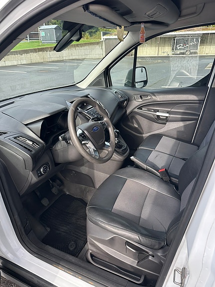 Ford Transit Connect 10 of 15