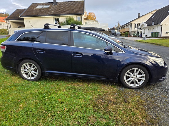Toyota Avensis 3 of 20