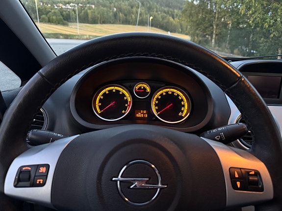 Opel Corsa 12 of 19