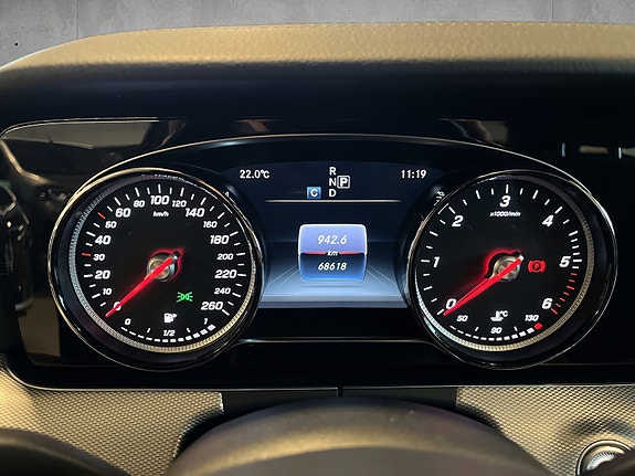 Mercedes-Benz E220 d 9 of 19