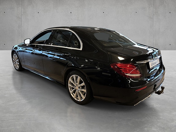 Mercedes-Benz E220 d 4 of 19