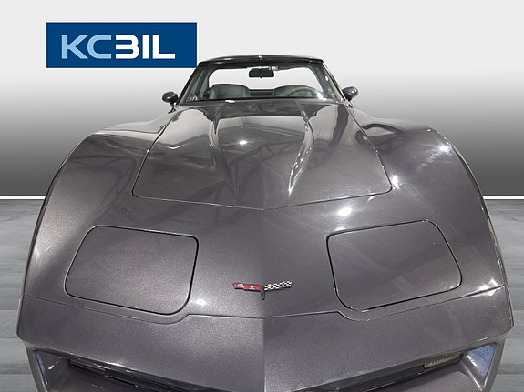 Chevrolet Corvette 21 of 21