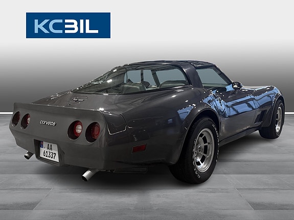 Chevrolet Corvette 3 of 21
