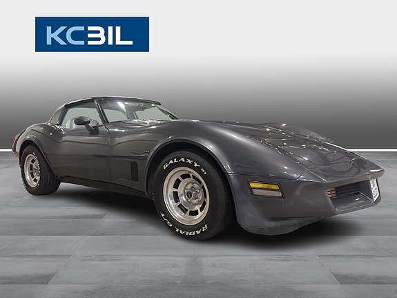 Chevrolet Corvette 19 of 21