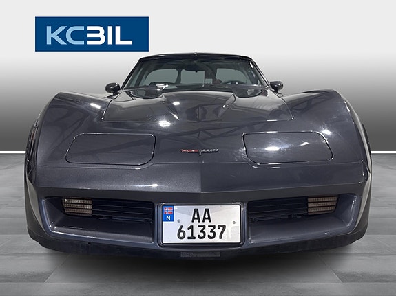 Chevrolet Corvette 2 of 21
