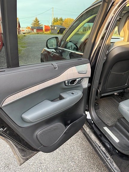 Volvo XC90 5 of 7