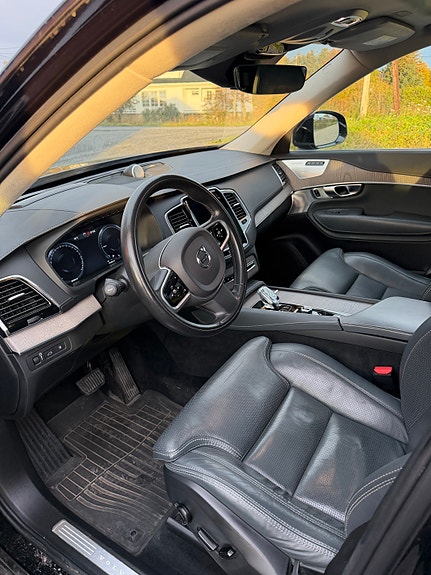 Volvo XC90 6 of 7