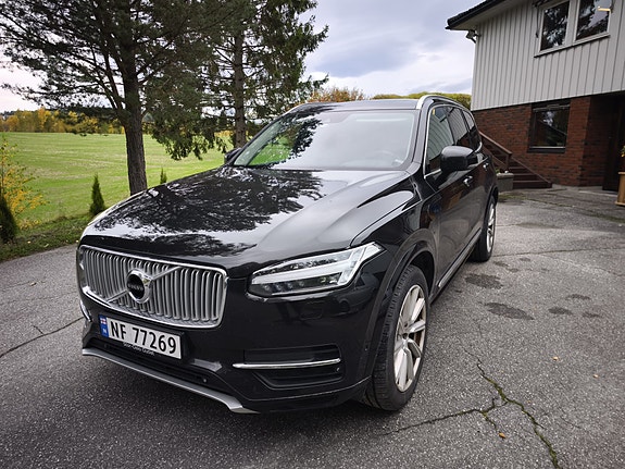 Volvo XC90 6 of 17