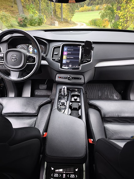 Volvo XC90 12 of 17