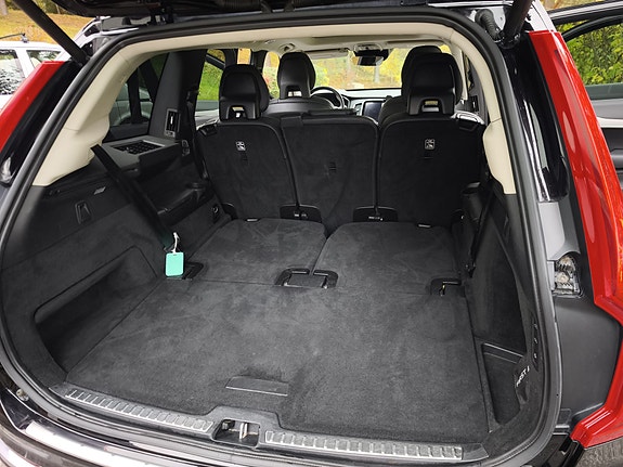 Volvo XC90 15 of 17