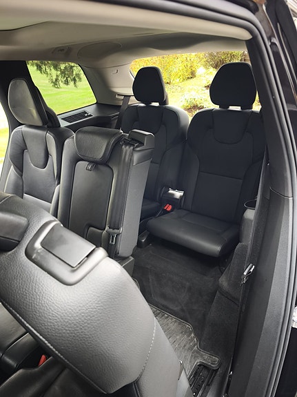 Volvo XC90 13 of 17