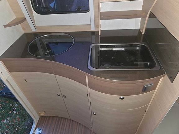Adria Action 361 LH 10 of 10