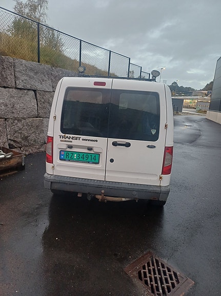 Ford Transit Connect 4 of 4