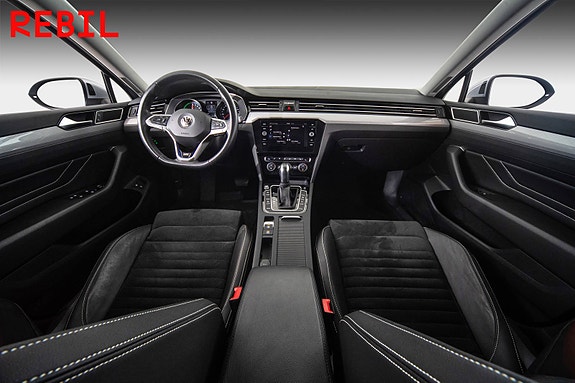 Volkswagen Passat 11 of 29