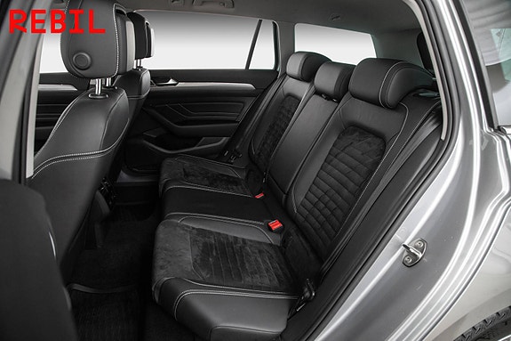 Volkswagen Passat 10 of 29