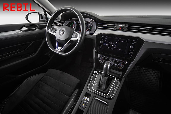 Volkswagen Passat 15 of 29
