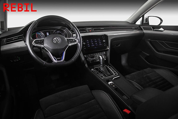 Volkswagen Passat 9 of 29