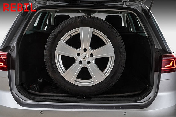 Volkswagen Passat 27 of 29