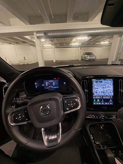 Volvo EX40 7 of 8