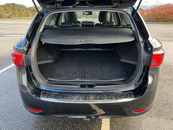 Toyota Avensis 14 of 30