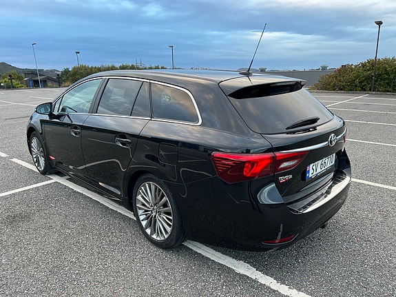 Toyota Avensis 3 of 30