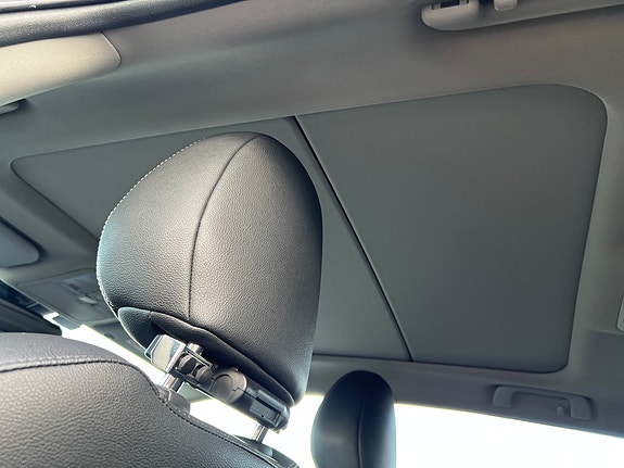 Toyota Avensis 12 of 30