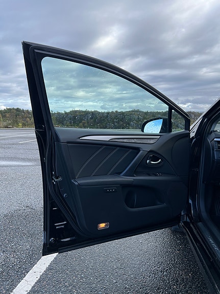 Toyota Avensis 26 of 30