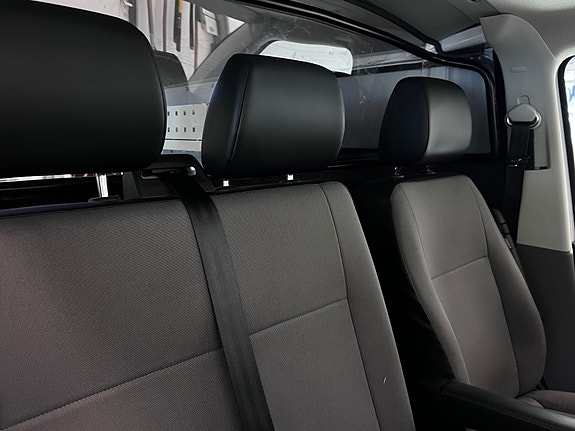 Volkswagen Transporter 27 of 29
