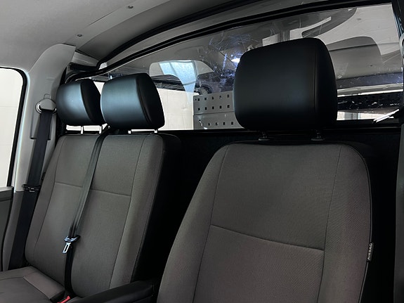 Volkswagen Transporter 19 of 29