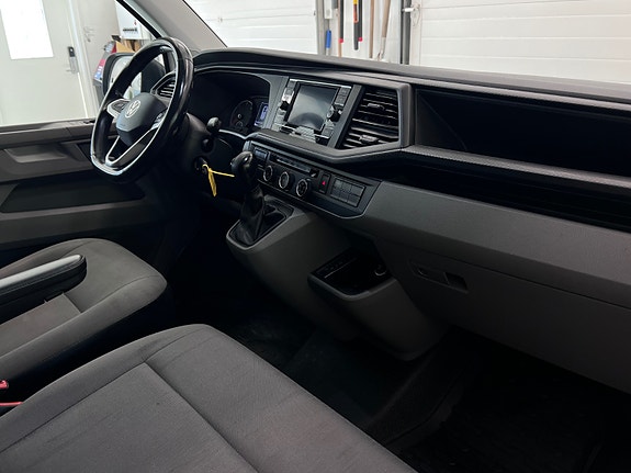 Volkswagen Transporter 28 of 29