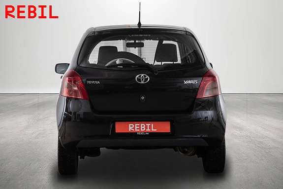 Toyota Yaris 6 of 19
