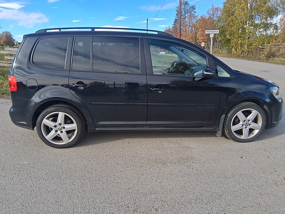 Volkswagen Touran 7 of 19