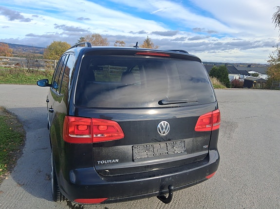 Volkswagen Touran 12 of 19