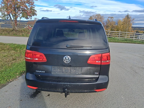 Volkswagen Touran 11 of 19