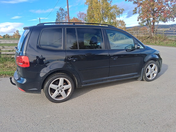 Volkswagen Touran 8 of 19
