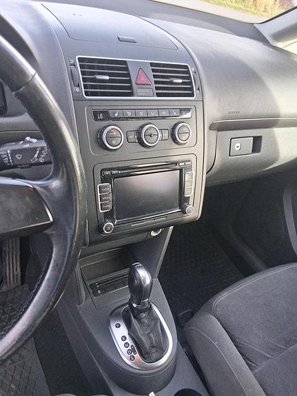 Volkswagen Touran 14 of 19