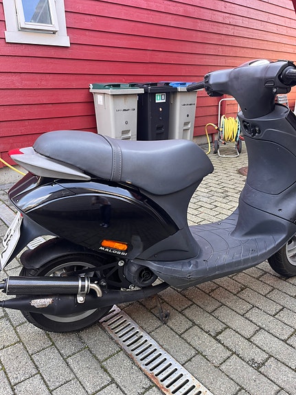 Piaggio ZIP 50 2 of 6