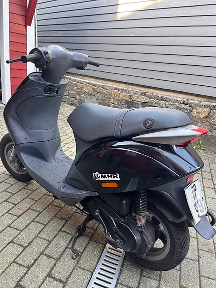 Piaggio ZIP 50 4 of 6
