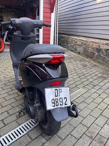 Piaggio ZIP 50 3 of 6